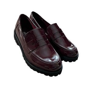 Women’s Jones New York Patent Loafers Sz 7.5 cranberry color nwot